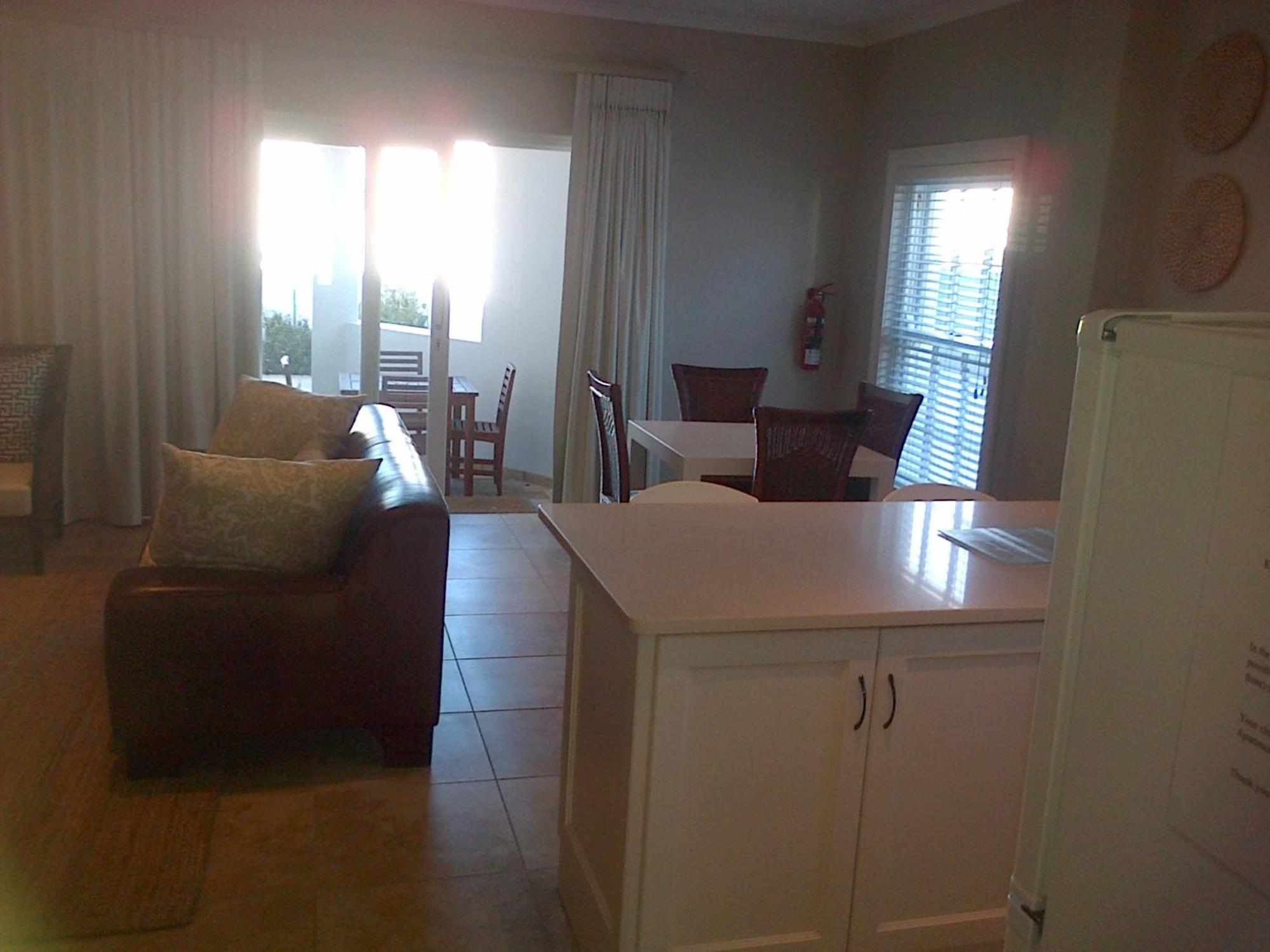 Kenjockity Self Catering Apartments Hermanus Phòng bức ảnh