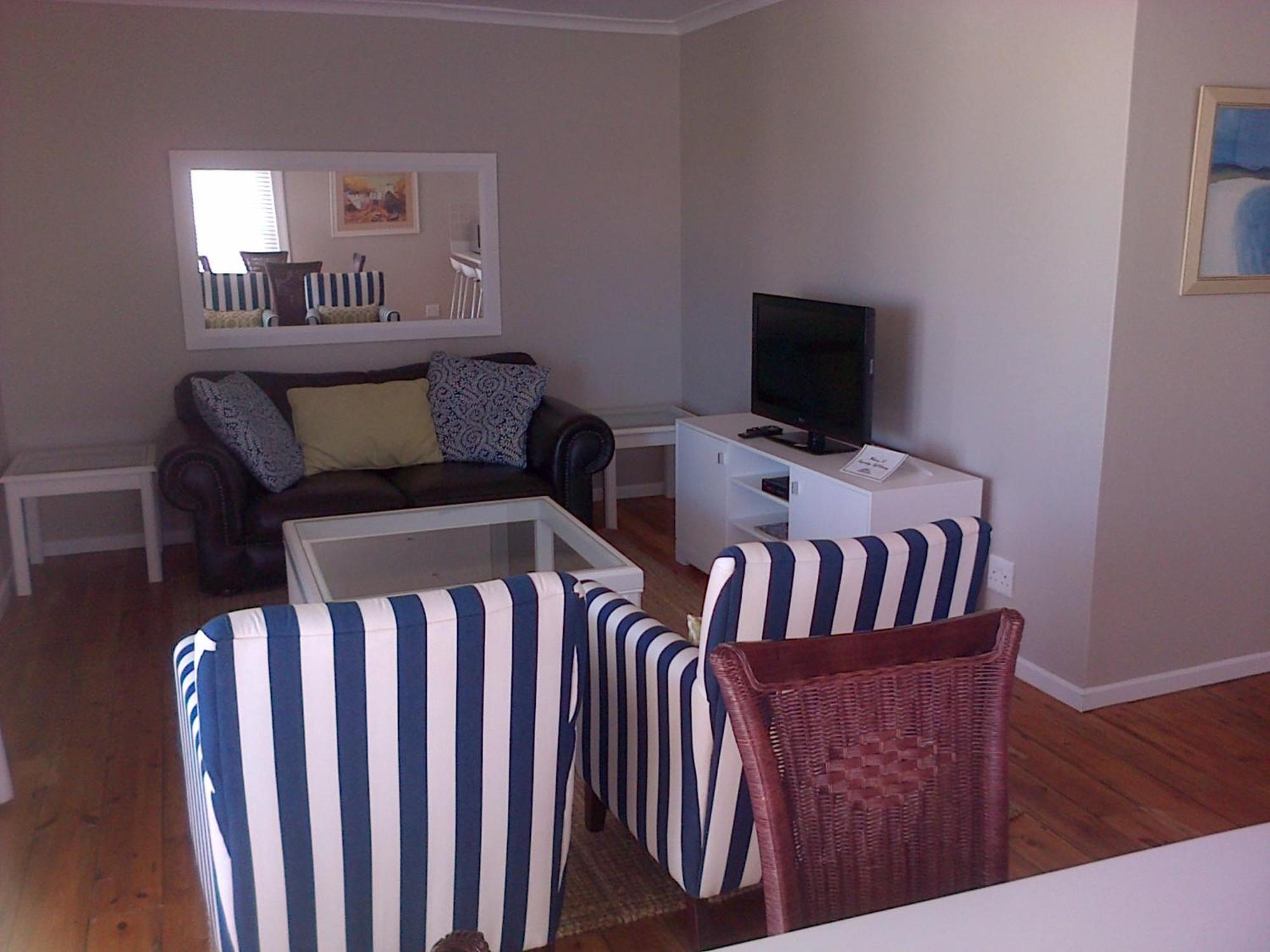 Kenjockity Self Catering Apartments Hermanus Phòng bức ảnh