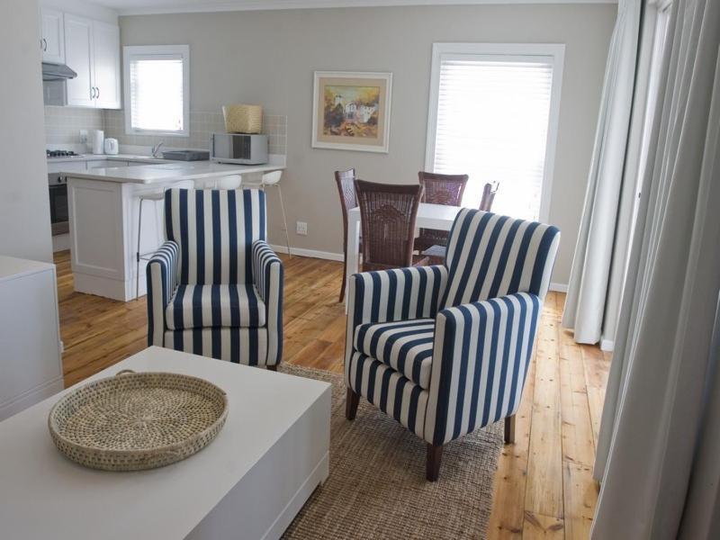 Kenjockity Self Catering Apartments Hermanus Phòng bức ảnh