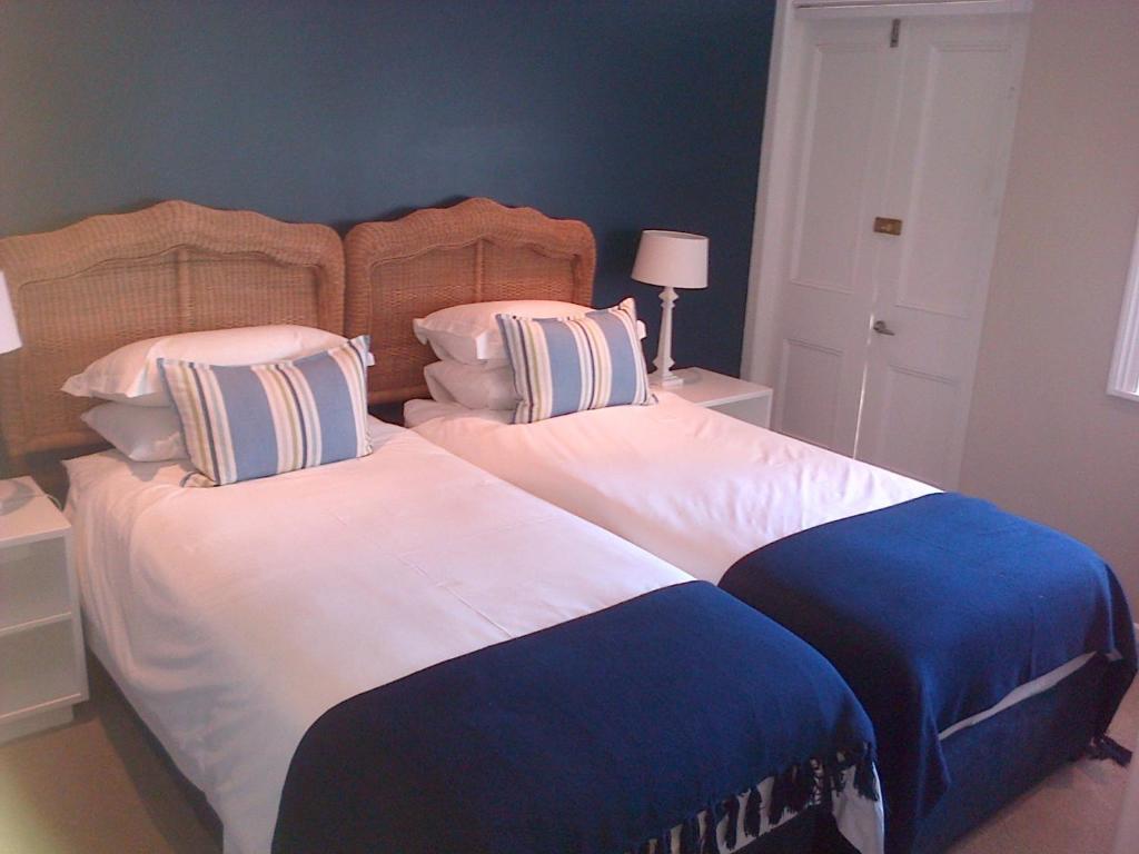 Kenjockity Self Catering Apartments Hermanus Ngoại thất bức ảnh