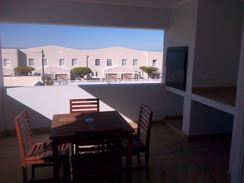 Kenjockity Self Catering Apartments Hermanus Phòng bức ảnh